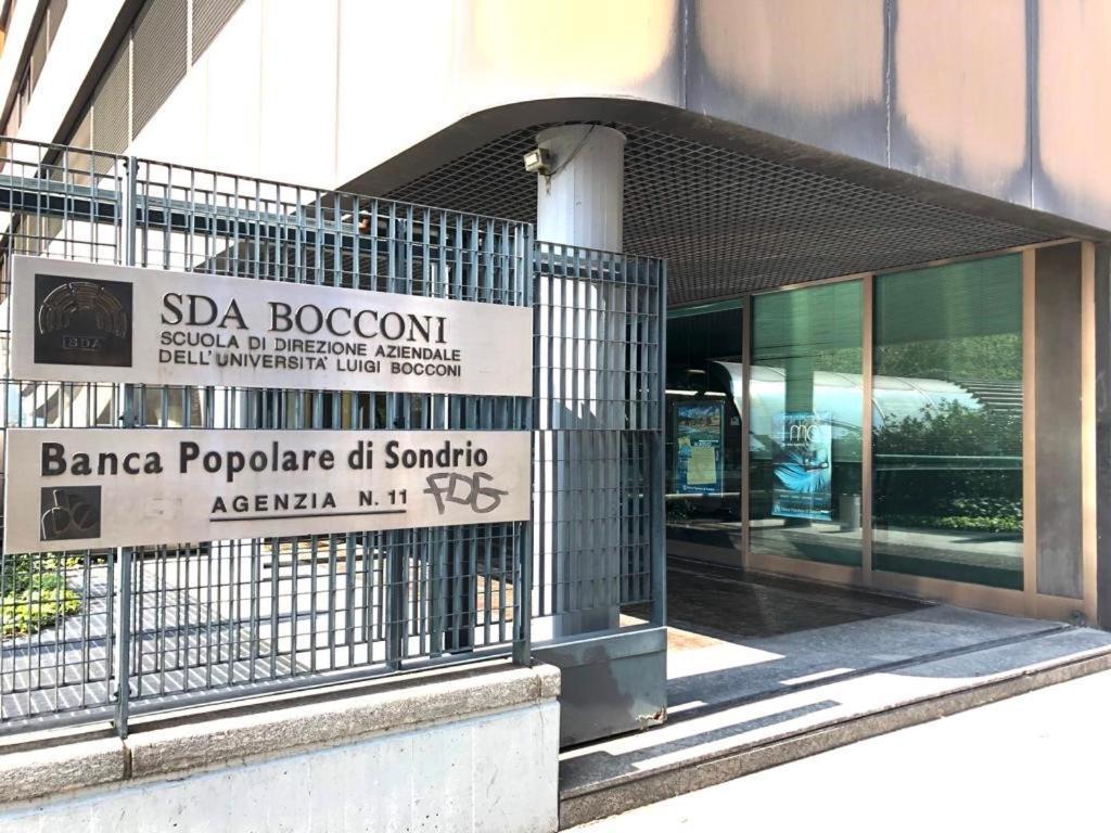 Milano Bocconi-Navigli 10 Apartment Bagian luar foto