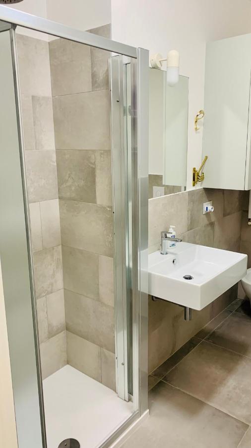 Milano Bocconi-Navigli 10 Apartment Bagian luar foto